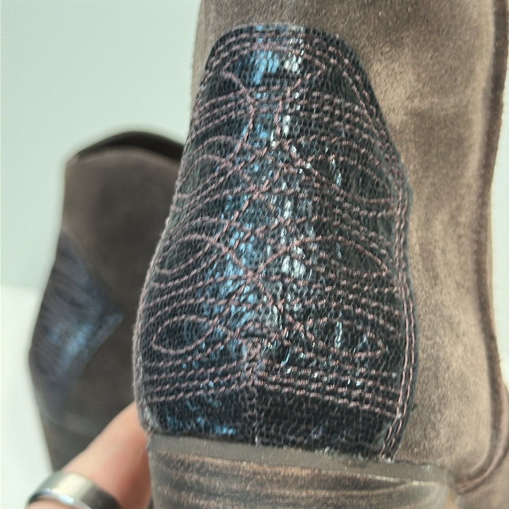 Marc Fisher Stefani Brown Suede Western Booties Size 8 - Picture 16 of 16